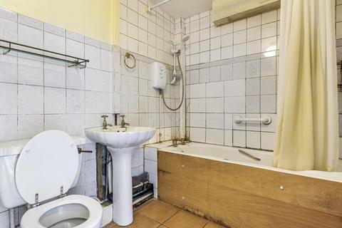 15 Thurlestone Road, London, SE27 0PE