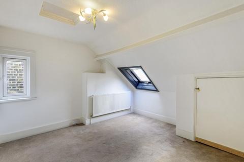15 Thurlestone Road, London, SE27 0PE
