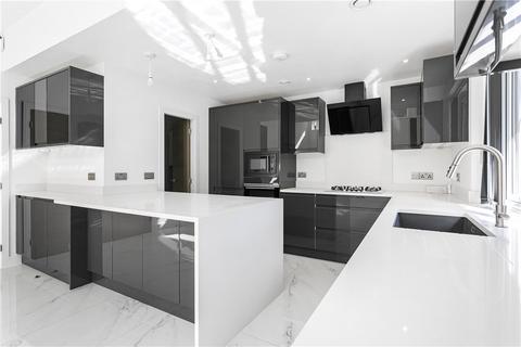 3 bedroom detached house to rent, Langford Close, Guildford, GU3