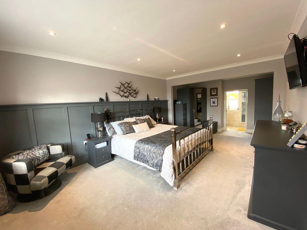 Bedroom 1 (Double with Ensuite)
