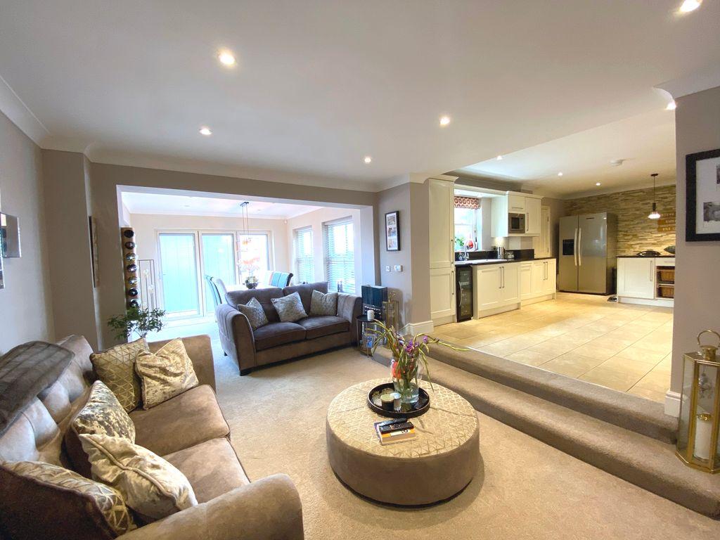 Family, Kitchen, Dining
