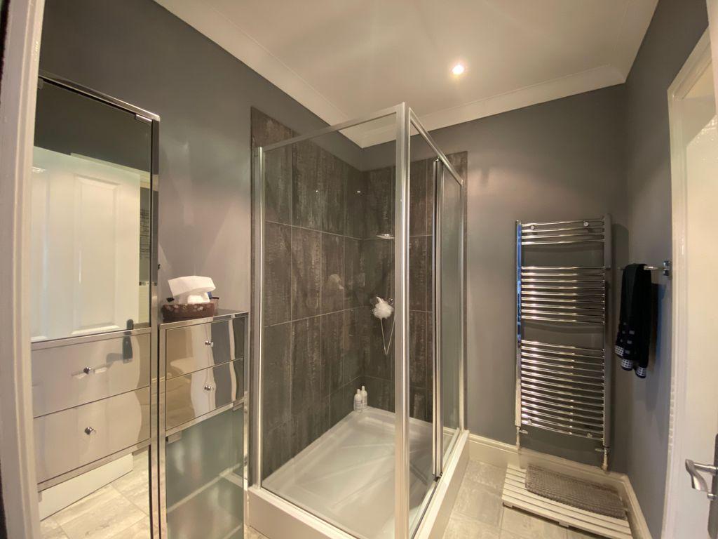Annexe - Bathroom