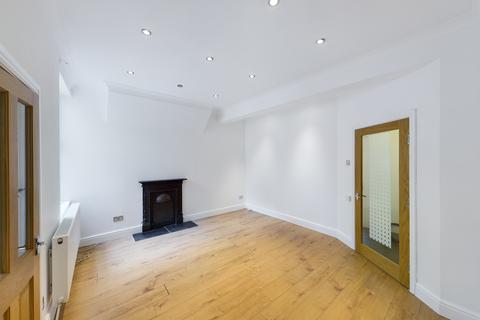 90 Marvels Lane, London, SE12 9PG