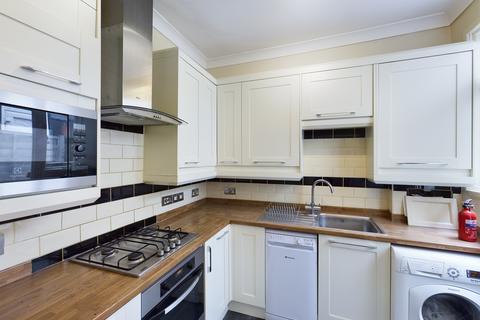 90 Marvels Lane, London, SE12 9PG