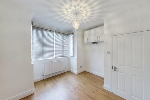 90 Marvels Lane, London, SE12 9PG