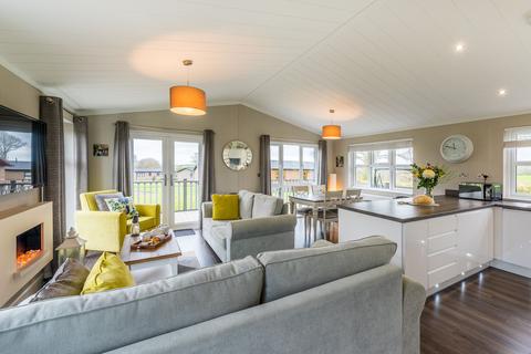 2 bedroom lodge for sale - Otterham Cornwall