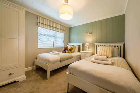 2 bedroom lodge for sale - Otterham Cornwall
