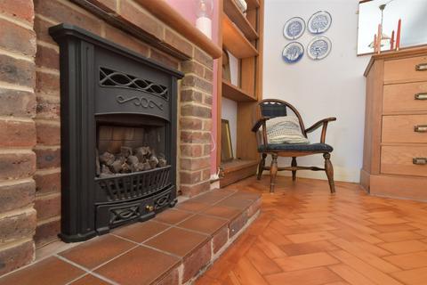 30 Felpham Way, Bognor Regis, PO22 8QT
