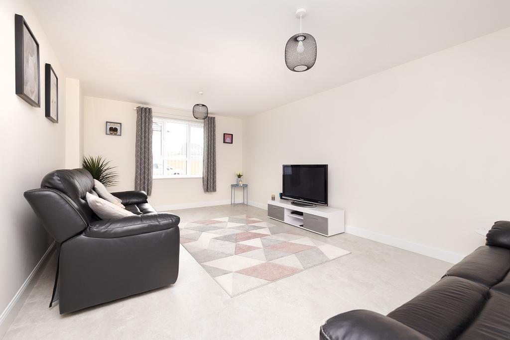 23 Planters Grove, Ormiston, EH35 4 bed detached house £350,000