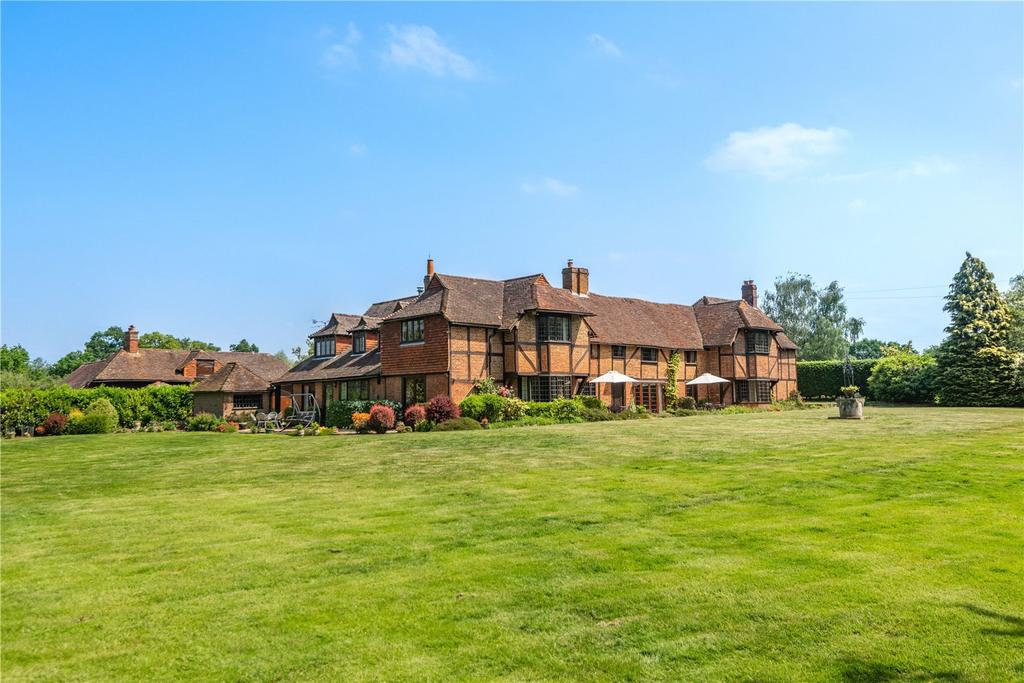 Chertsey Road, Chobham, Surrey, GU24 7 bed detached house £3,750,000