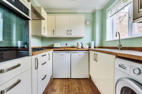 10 Colyer Close, London, SE9 3QG