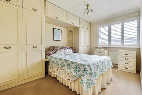 10 Colyer Close, London, SE9 3QG