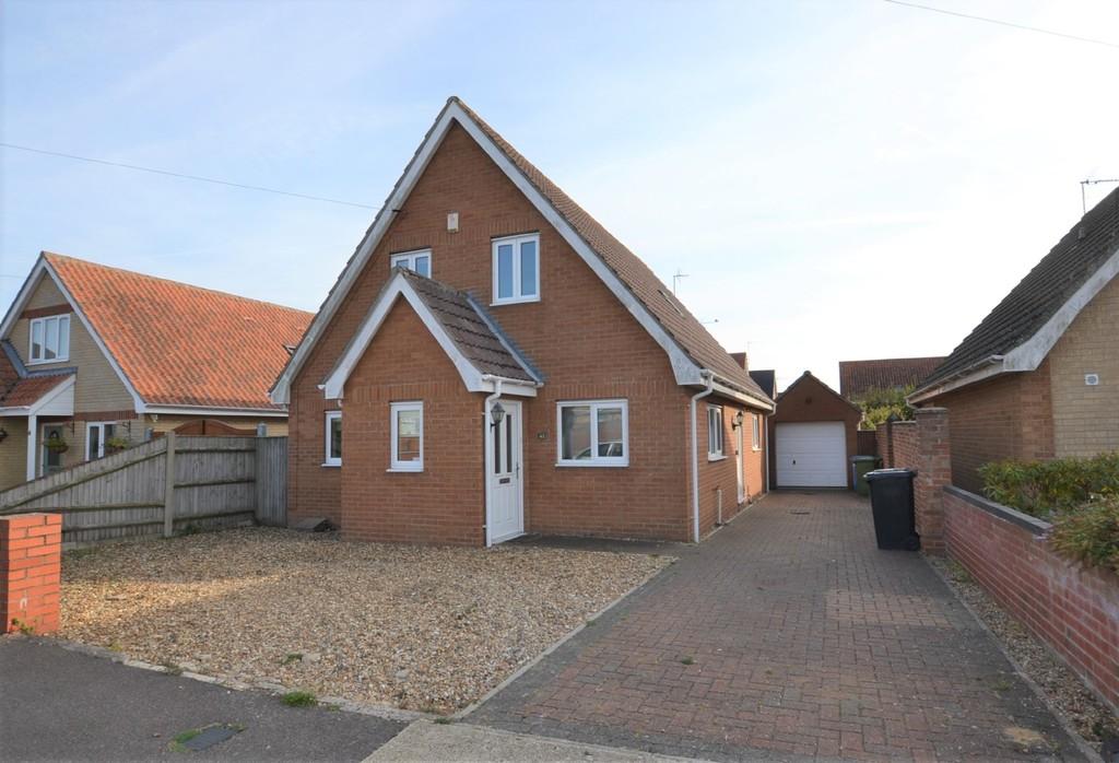 Ferndale Avenue, Lowestoft 4 bed chalet £995 pcm (£230 pw)
