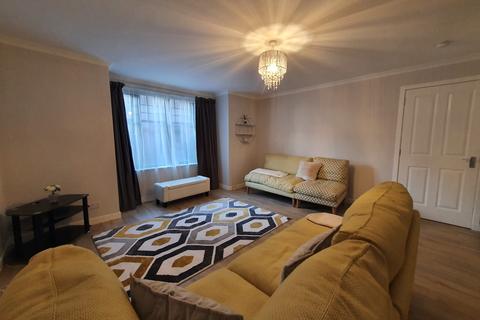 2 bedroom apartment to rent, Netherby Road Flat 1, Cults, Aberdeen