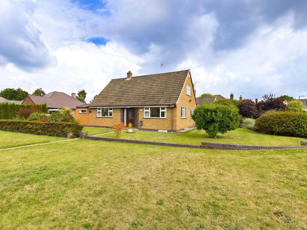 Oakridge Close, Stafford 3 bed detached house for sale £375,000