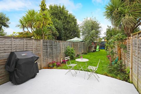 49 Third Cross Road, Twickenham, TW2 5DY