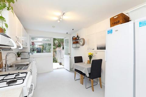 49 Third Cross Road, Twickenham, TW2 5DY