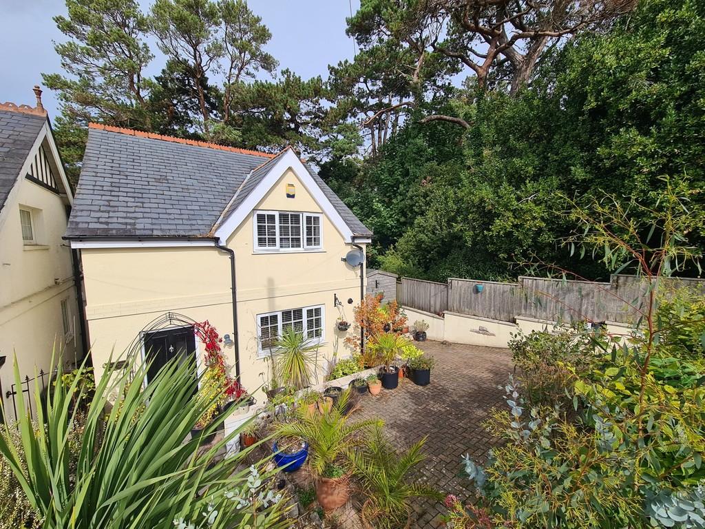 The Warberries, Torquay 2 bed detached house for sale £350,000