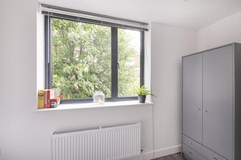 1 bedroom in a house share to rent - Derby Road, Canning Circus