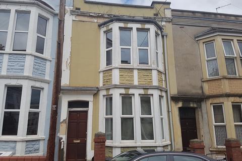 3 bedroom terraced house to rent, Dalrymple Road, Bristol BS2