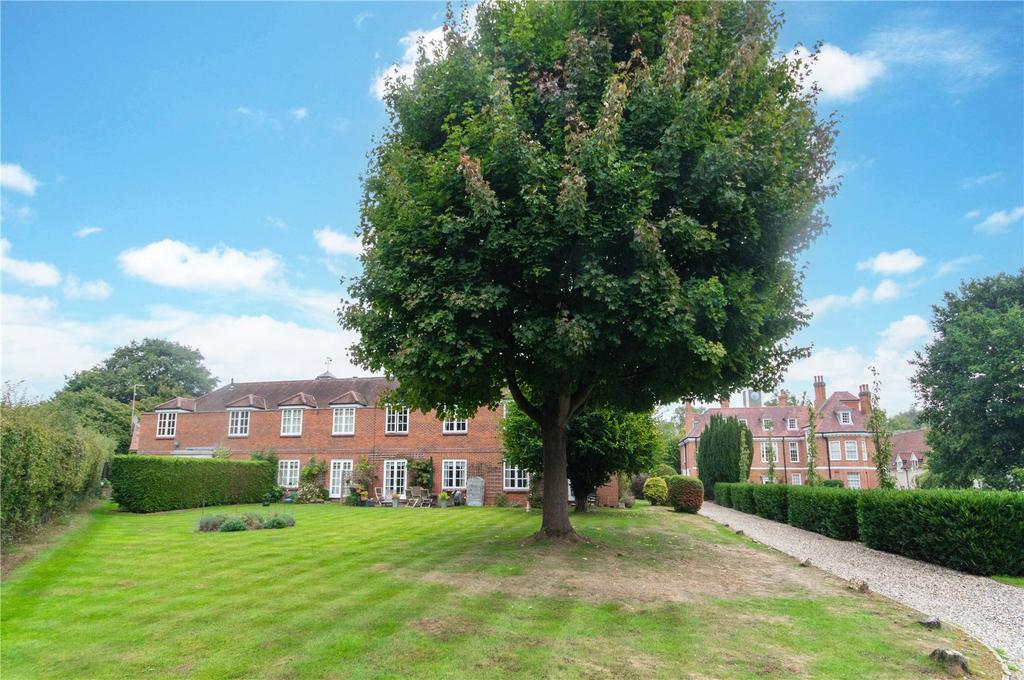Twyford Mews, Stortford... 2 bed apartment £325,000