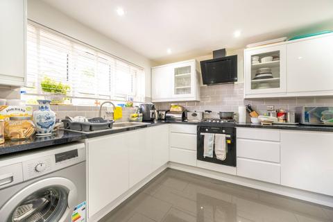 10 Abbey Road, London, E15 3LG