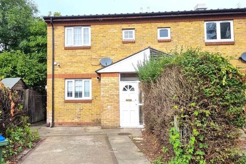 3 bedroom end of terrace house to rent - Temple Close, West Thamesmead, London SE28