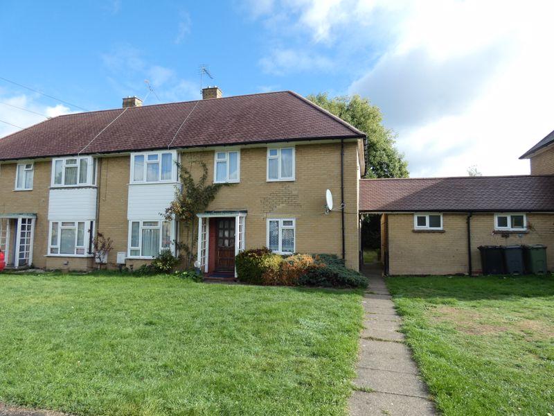 East Horsley 2 bed apartment for sale £270,000
