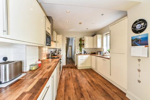 47 Ackender Road, Alton, GU34 1JT