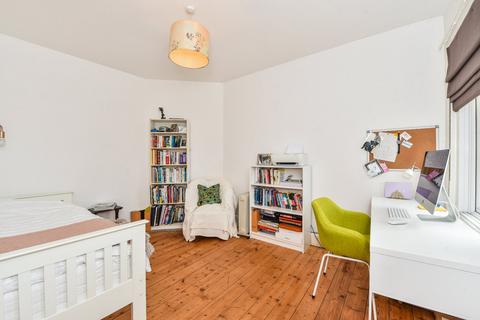 47 Ackender Road, Alton, GU34 1JT