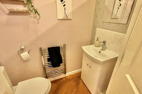 43 Two Gates Way, Shafton, Barnsley, S72 8WL