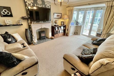 43 Two Gates Way, Shafton, Barnsley, S72 8WL