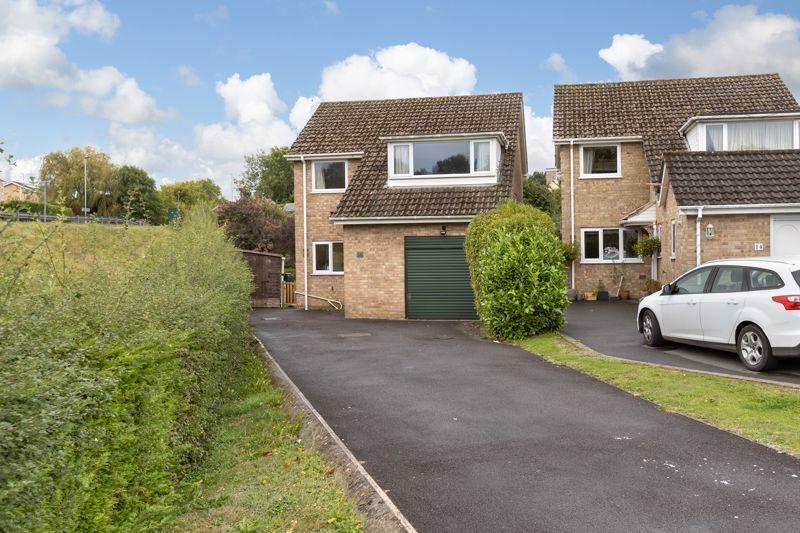 Brakspear Drive, Corsham 4 bed detached house £350,000