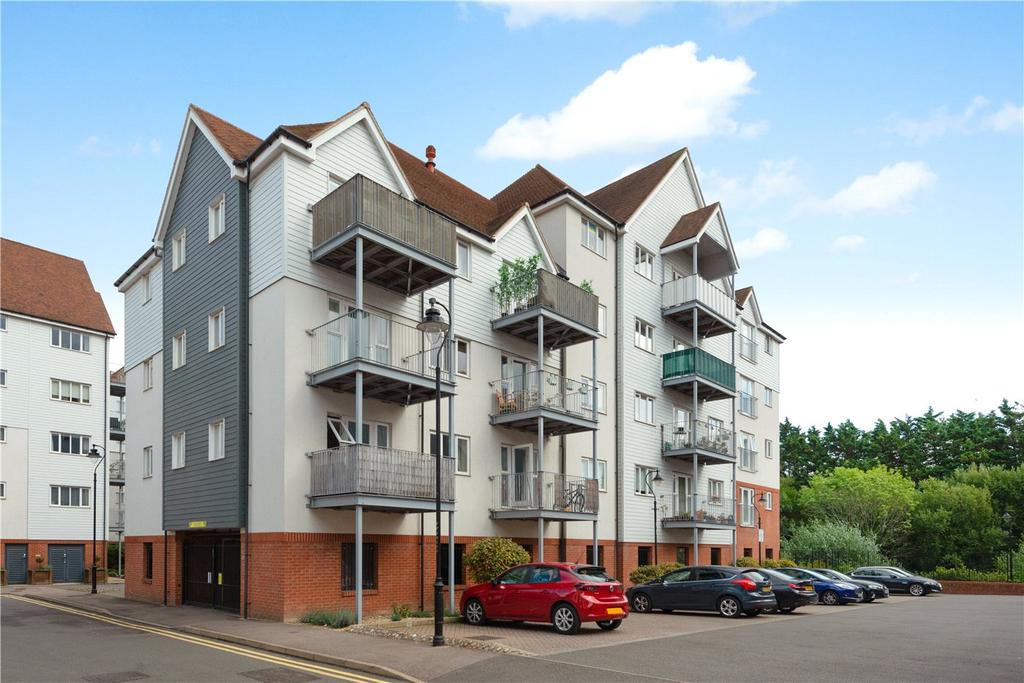 Westwood Drive, Canterbury, CT2 2 bed apartment £350,000