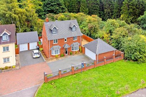 5 bedroom detached house for sale, Riverside Grove, New Bedford Road, Luton, Bedfordshire, LU3 1SD
