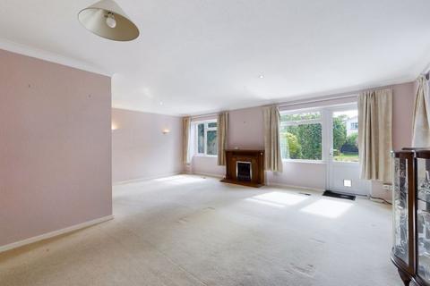 27 North Acre, Banstead, SM7 2EG