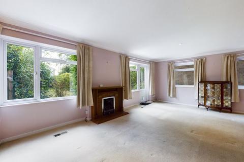 27 North Acre, Banstead, SM7 2EG