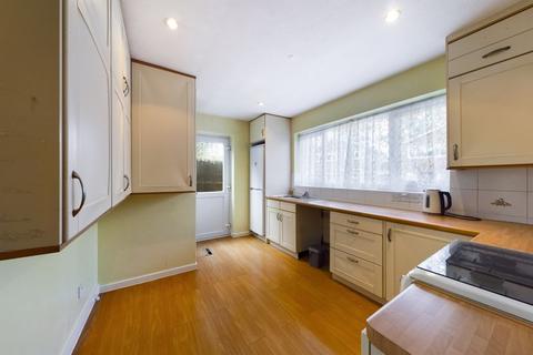 27 North Acre, Banstead, SM7 2EG