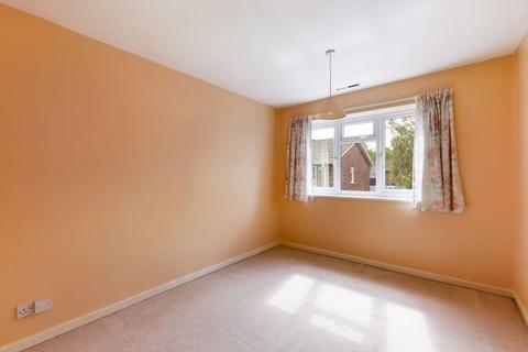 27 North Acre, Banstead, SM7 2EG