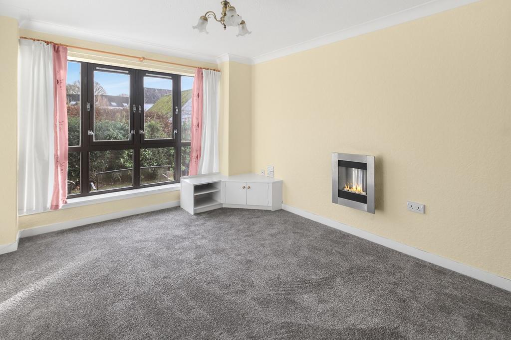 Holmehill Court, Dunblane, FK15 2 bed ground floor flat for sale £149,000