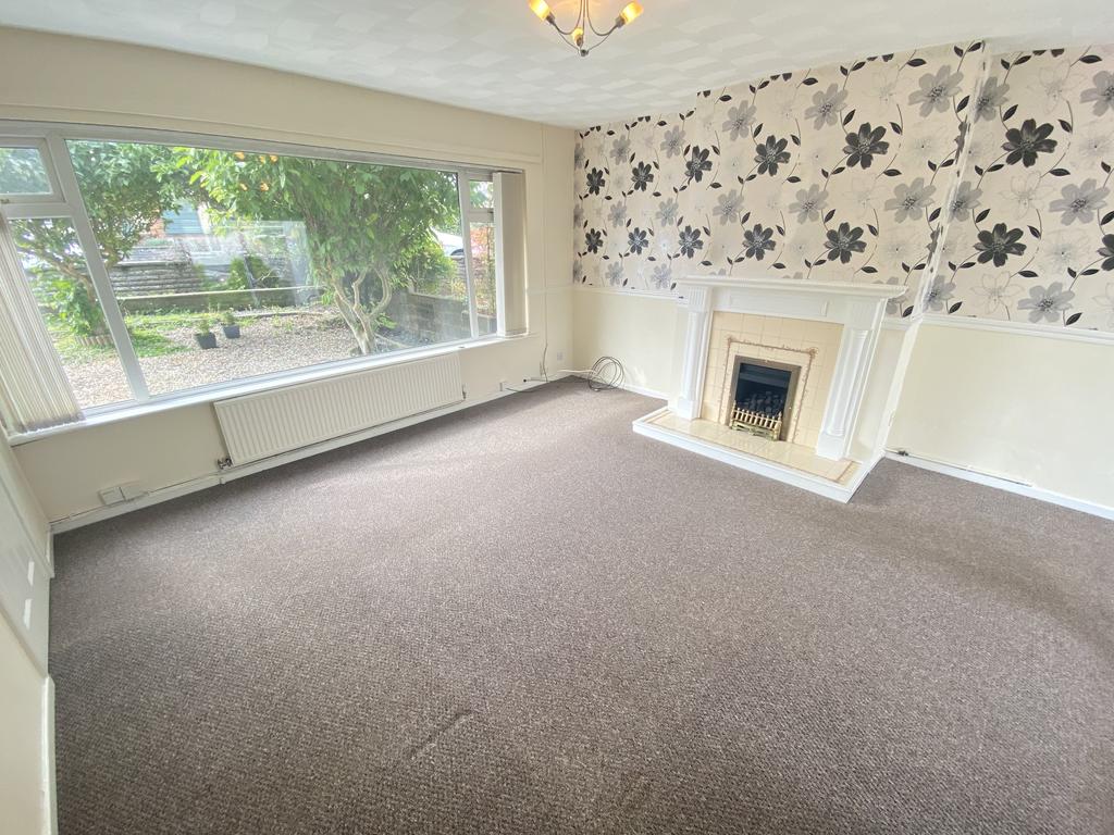 Thornhill Close, Cwmbran, Torfaen 3 bed detached house £950 pcm (£219 pw)