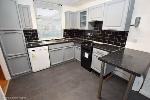 3 bedroom terraced house to rent, Chepstow Avenue, Sale, M33