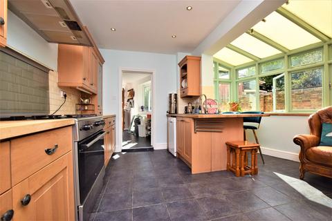 4 bedroom semi-detached house for sale - New London Road, Chelmsford, CM2