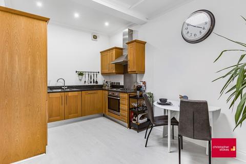 2 bedroom apartment for sale - High Street, Hoddesdon, EN11