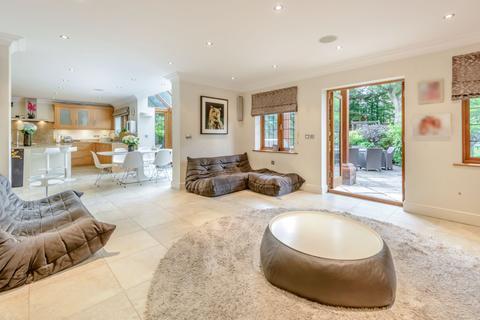 6 bedroom detached house for sale - Marsham Way, Gerrards Cross, Buckinghamshire