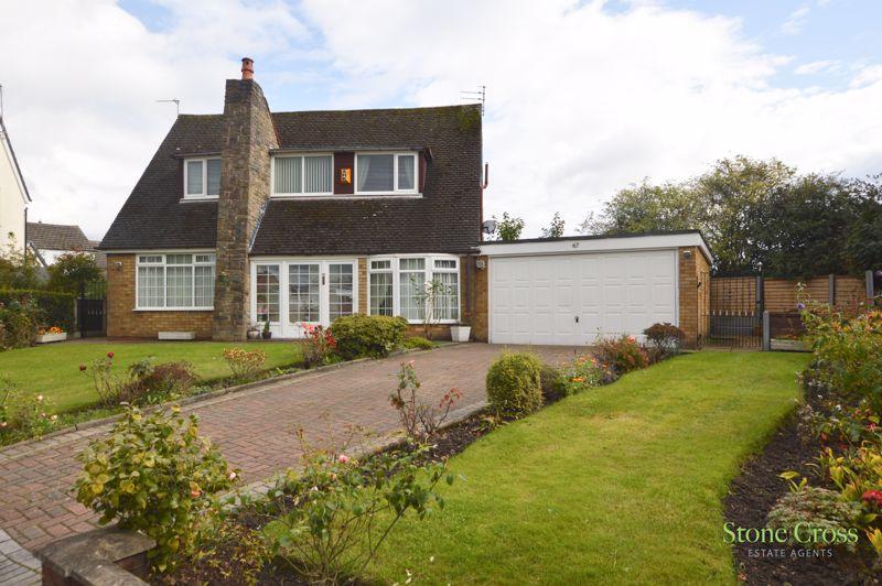 Newlands Drive, Lowton, Warrington, WA3 2RJ 3 bed detached house for