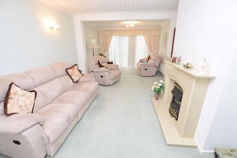 3 bedroom detached house for sale - Newlands Drive, Lowton, Warrington, WA3 2RJ