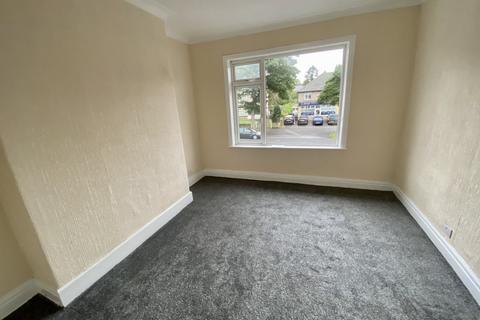 2 bedroom flat to rent - Highfield Road, Idle, Bradford, BD2