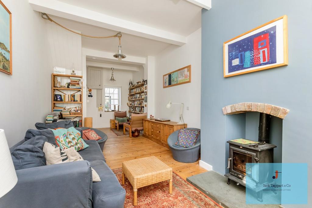 New Road, ShorehambySea, BN43 2 bed terraced house £450,000