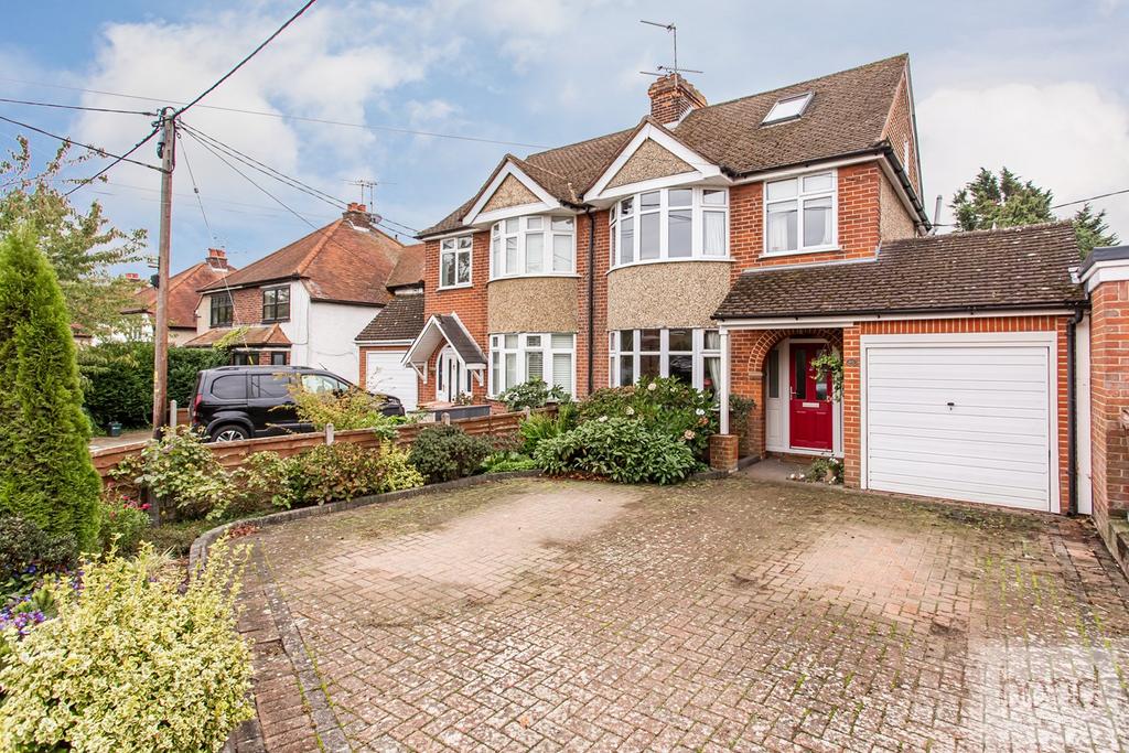 Sixth Avenue, Chelmsford CM1 3 bed semidetached house for sale £600,000